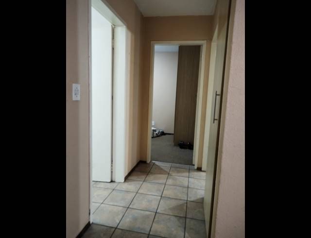 2 BEDROOM APARTMENT FOR SALE IN GLEN MARAIS